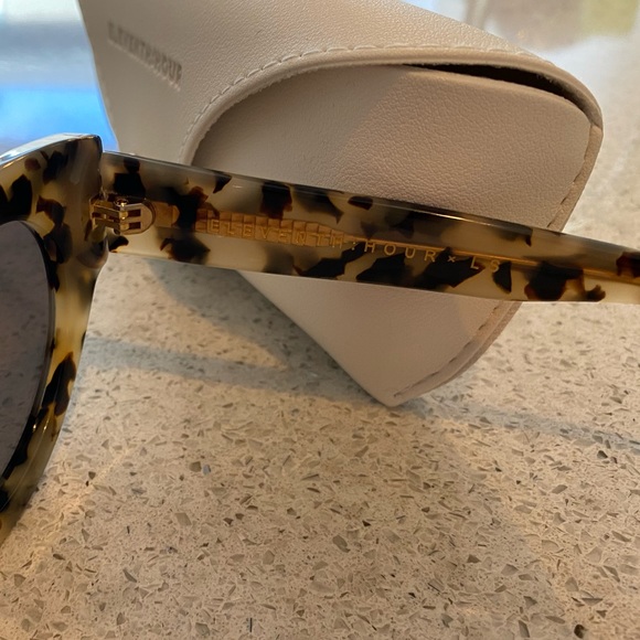 Sunglasses “Out of Office” by Eleventh Hour, collab with Lauren Sorrentino - Picture 3 of 5